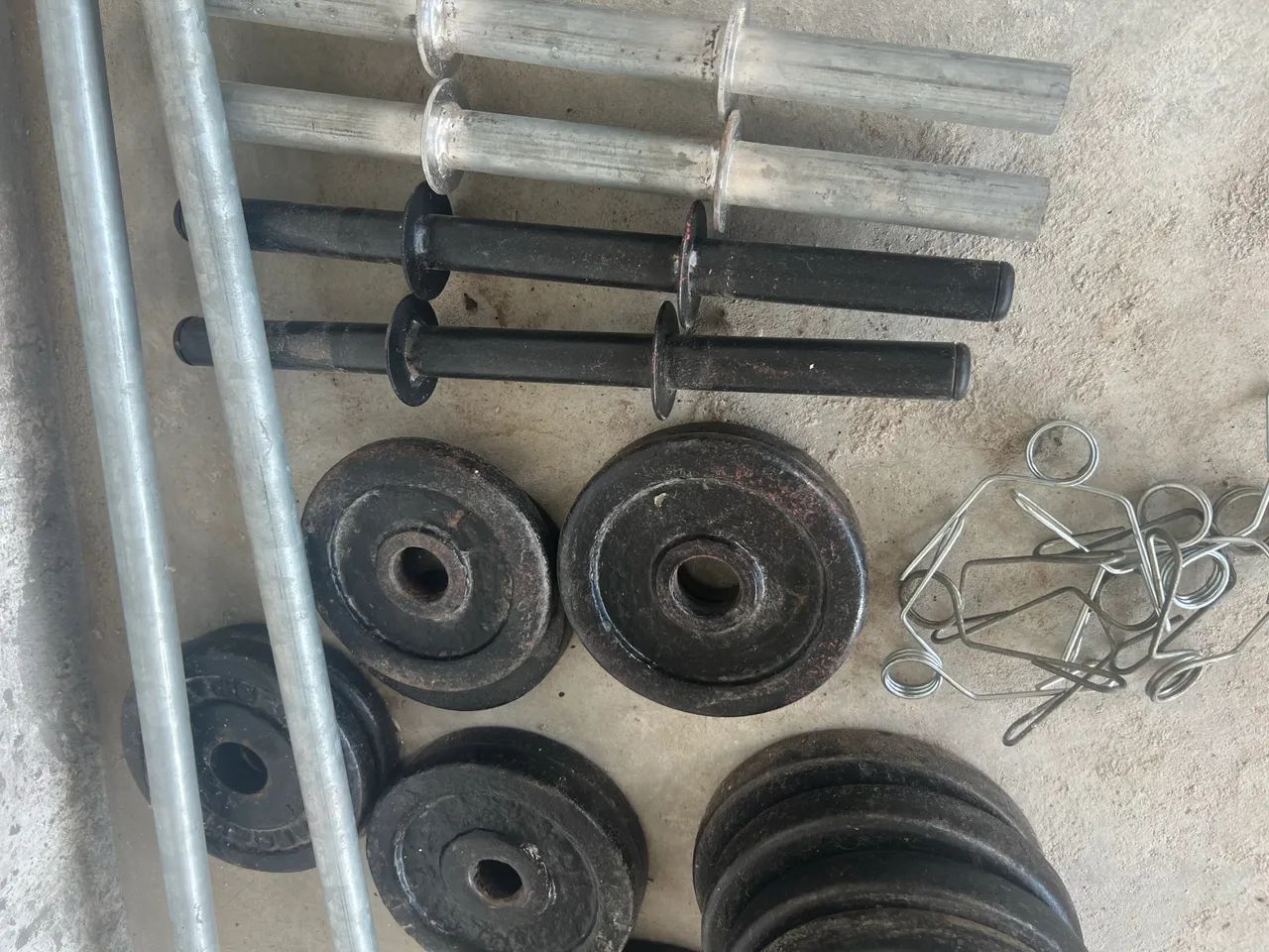 Kit musculação | Barras halteres 60kg - Foto 4