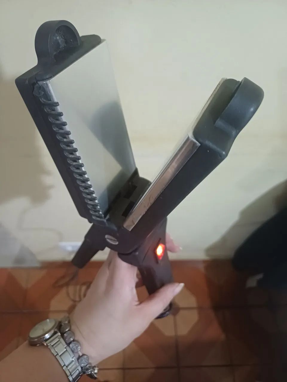Prancha de Cabelo Taify  - Foto 4