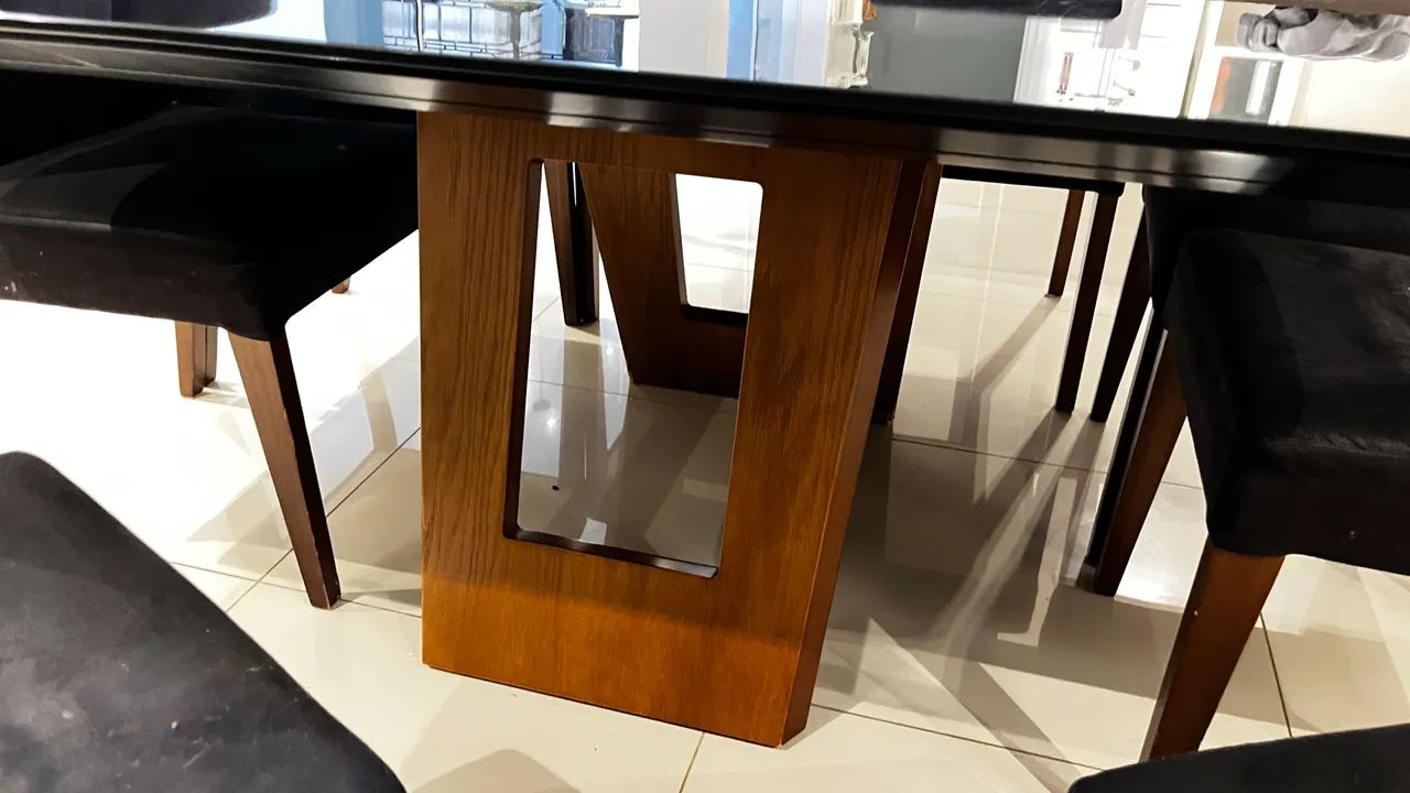 Mesa quadrada 8 lugares tampo de vidro 8 cadeiras 