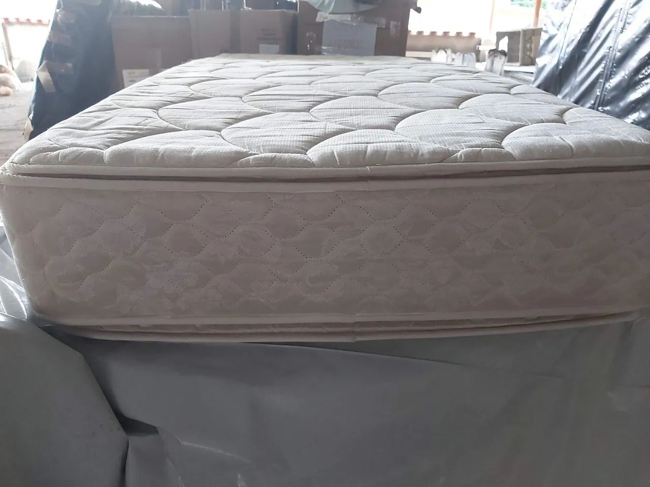 Colchão de mola ensacada solteiro