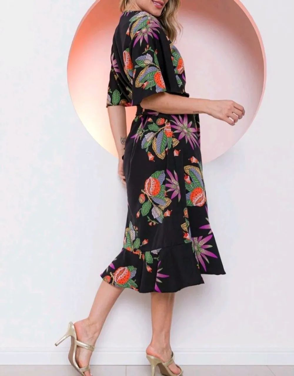 Lindo vestido florido - Foto 2