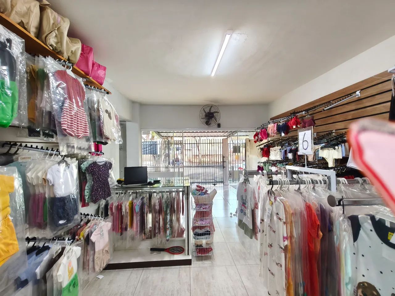 Vende se ou aceito troca Loja Moda e Moda íntima....Parcelamos em até 18x no cartão . - Foto 2