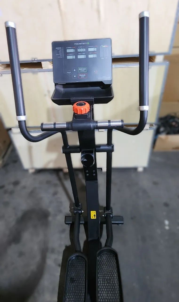 Elíptico Profissional LXE G4 Movement         ** EM ESTADO DE NOVO ** - Foto 4