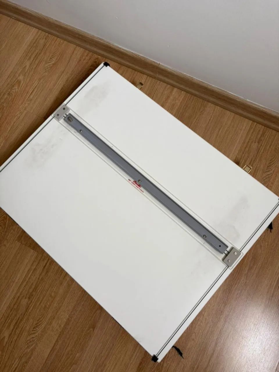 Prancheta Trident para desenho409382734309642242