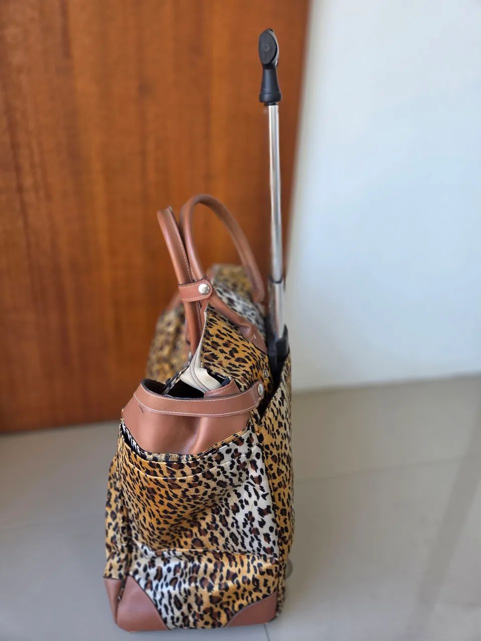 Mala de viagem com rodinhas - Foto 2