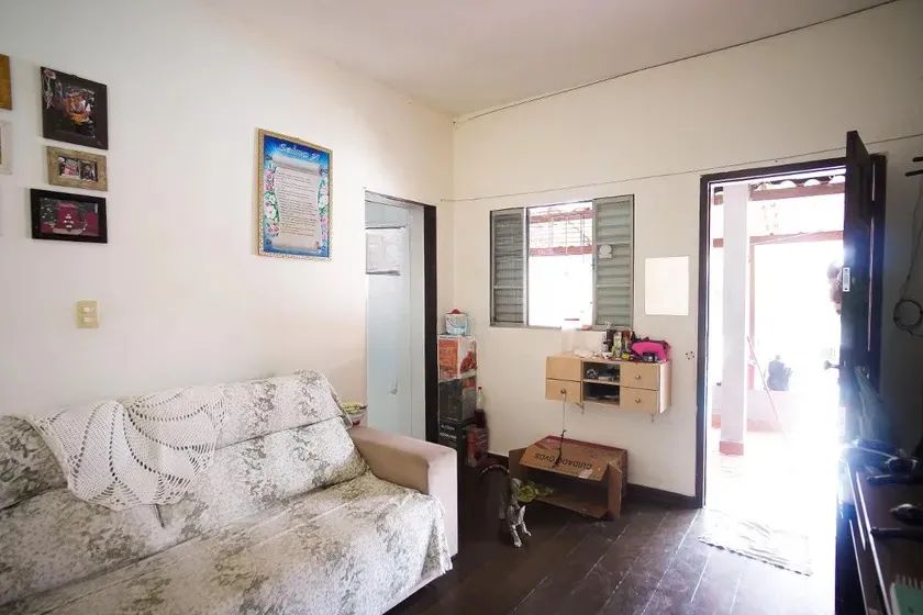 Casa à Venda - Floramar, 3 Quartos, 200 m2 - Foto 2