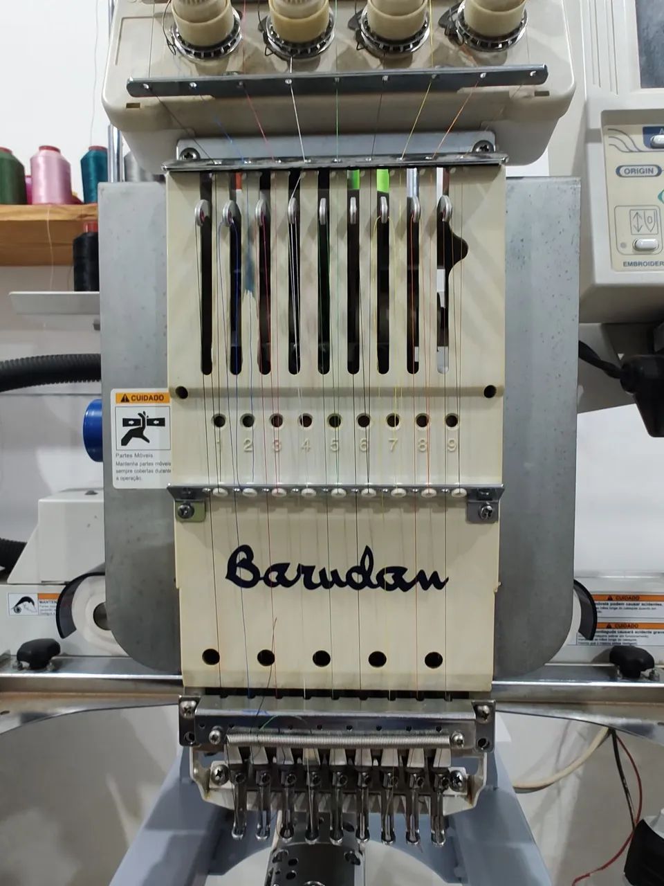 Máquina de bordados computadorizada Barudan  - Foto 3