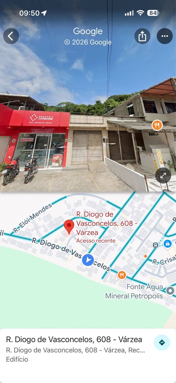 Terreno com três lojas