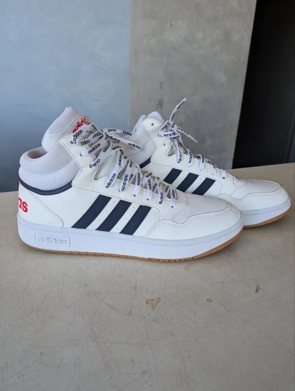 Adidas original numeração 43