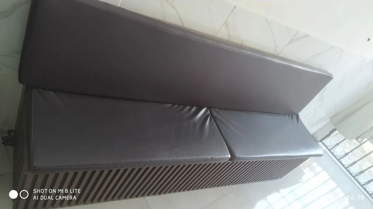 Sofá bau de madeira  - Foto 3