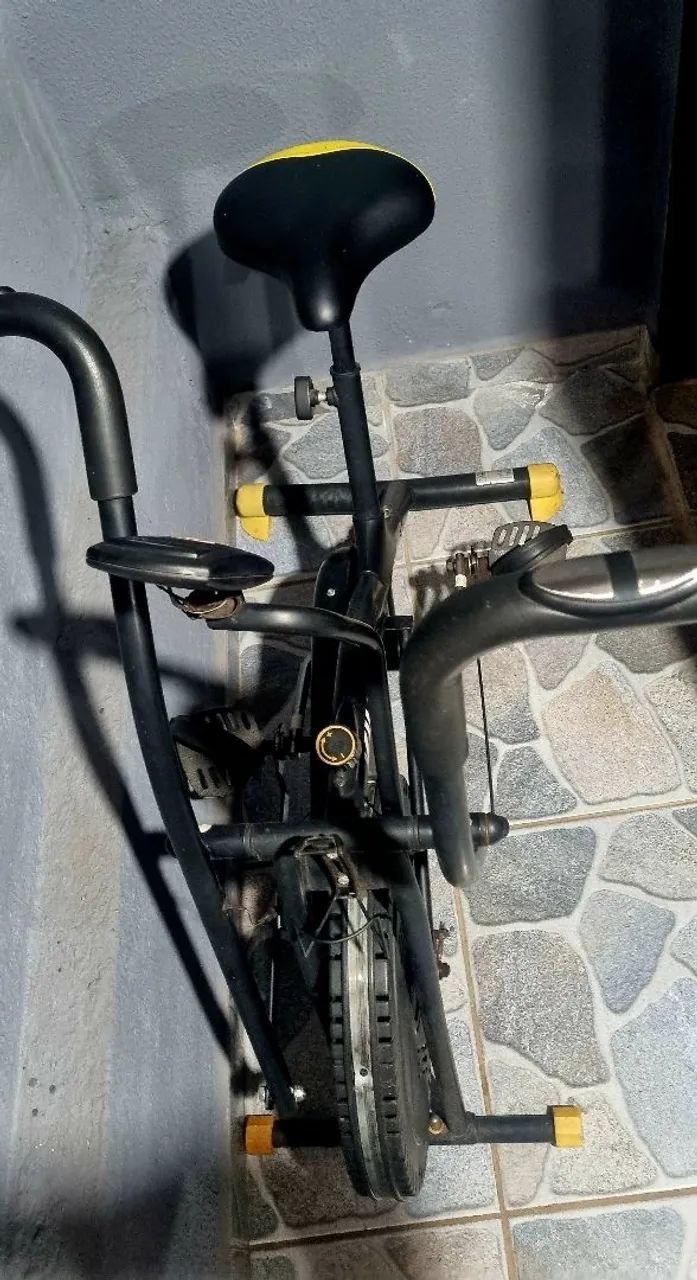 Bicicleta Ergométrica semi nova