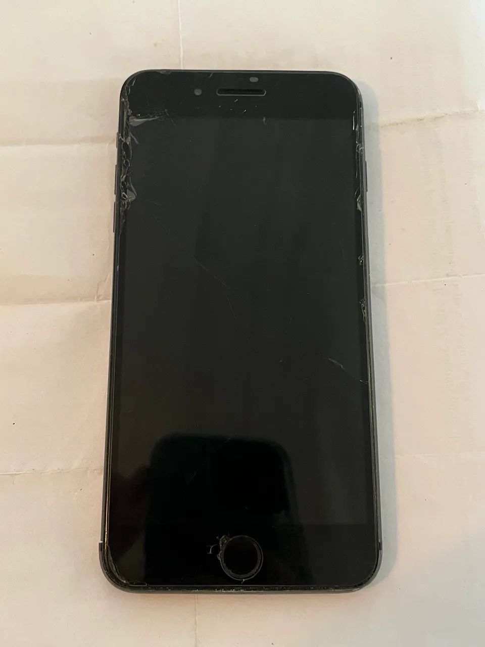iPhone 8 Plus 64GB - funcionando - para conserto - Foto 2