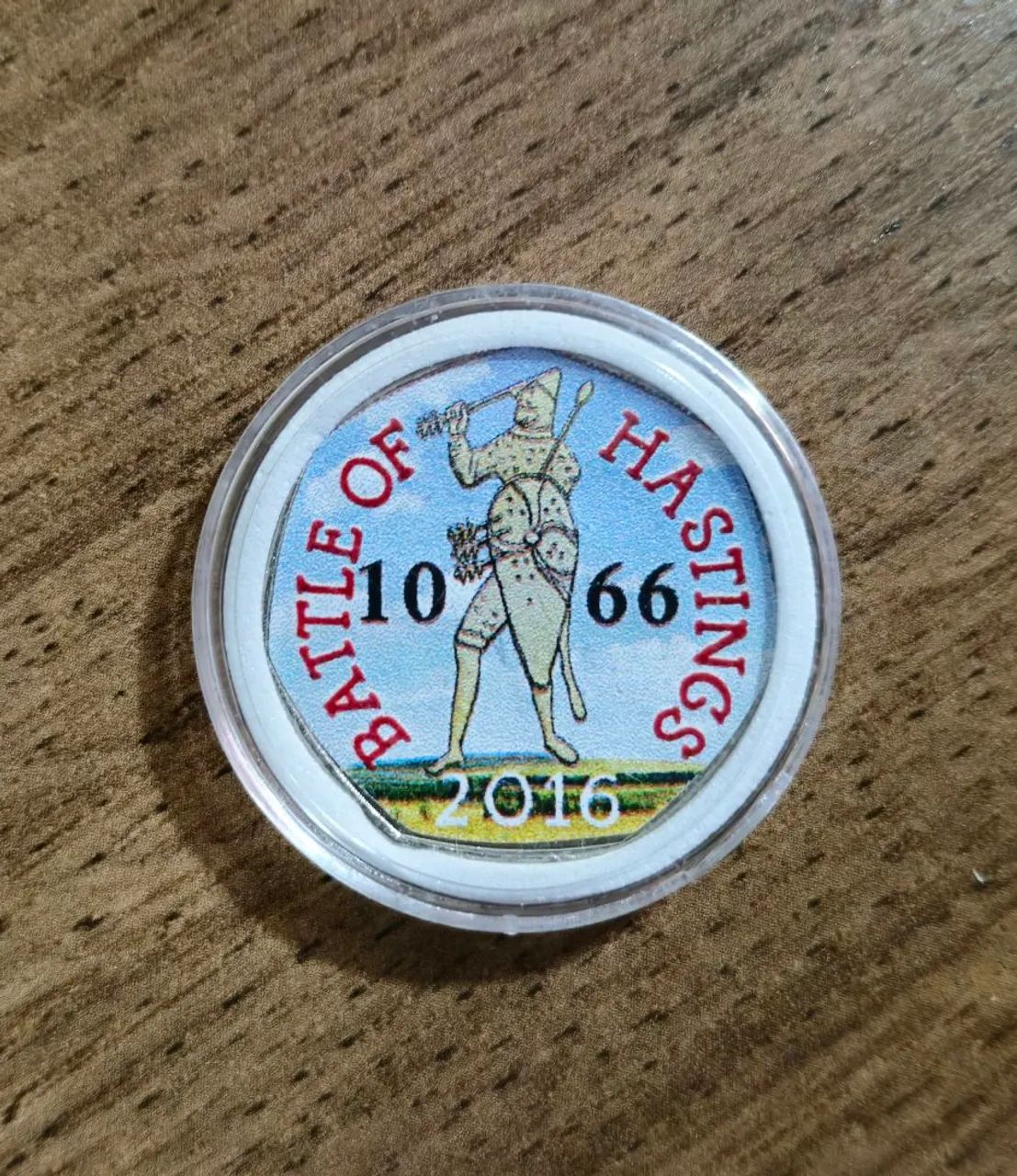 Moeda da Inglaterra 50 Pence 2016 Comemorativa Batalha de Hastings