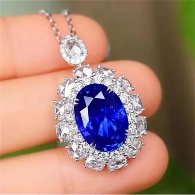 Colar com pingente azul - Foto 2