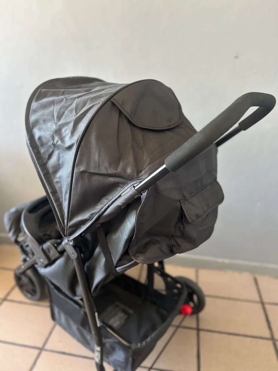 ? VENDO CARRINHO DE BEBÊ ? - Foto 4