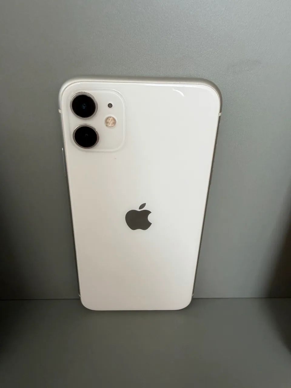 iPhone 11 - 128 GB - Branco