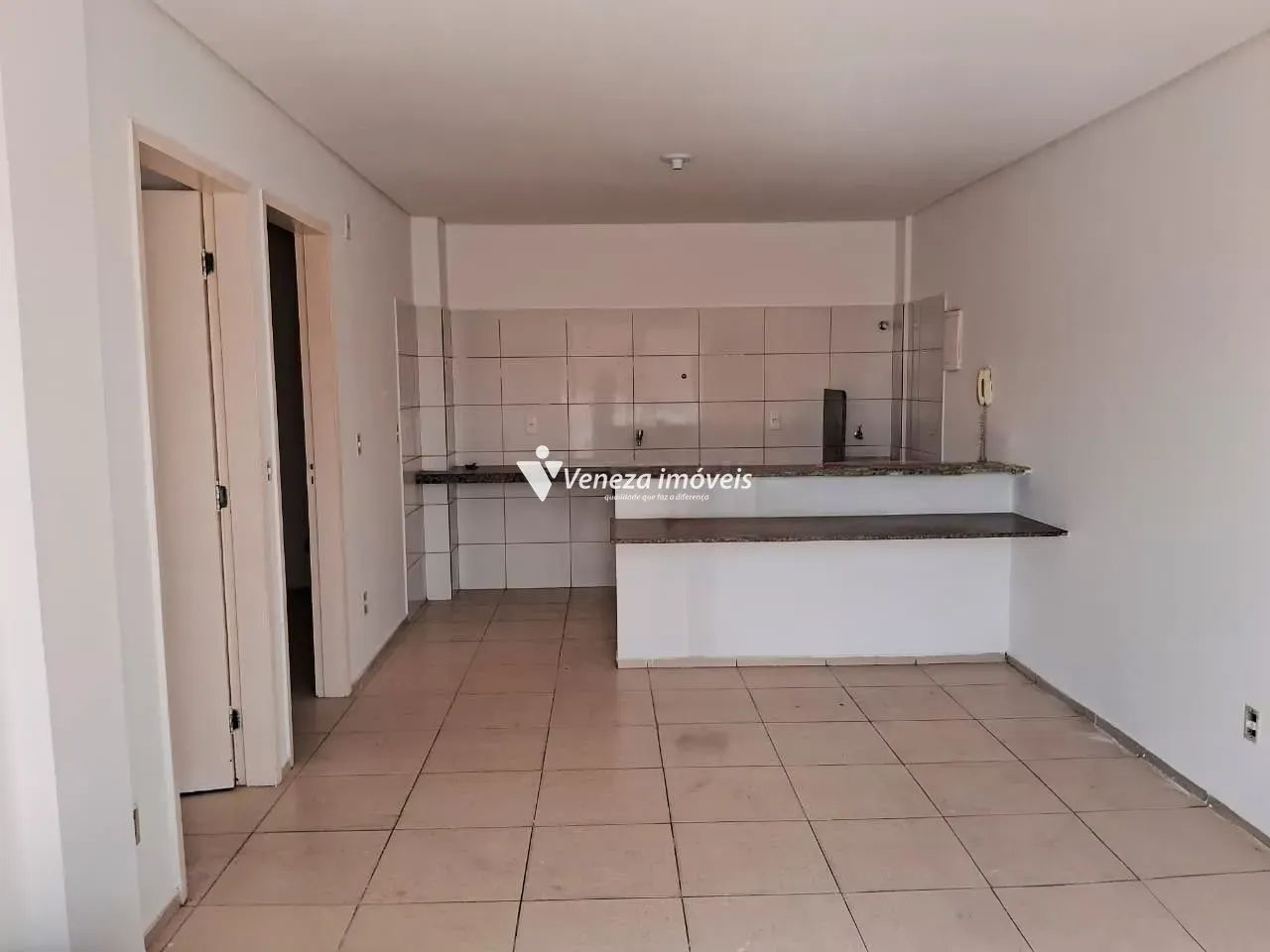 Apartamentono Centro com 2 Suítes, Varanda e Garagem | Edifício Maria Teresa - Foto 2