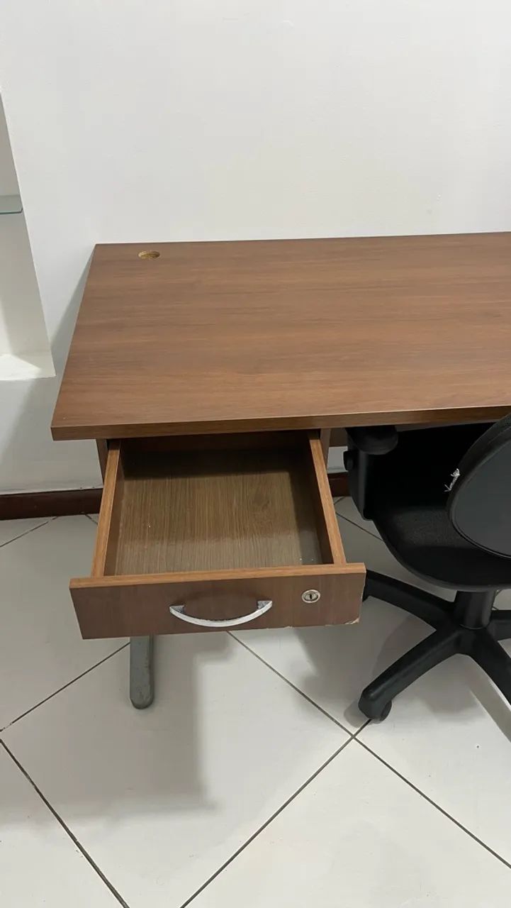 Mesa de escritório/estudos - Foto 2