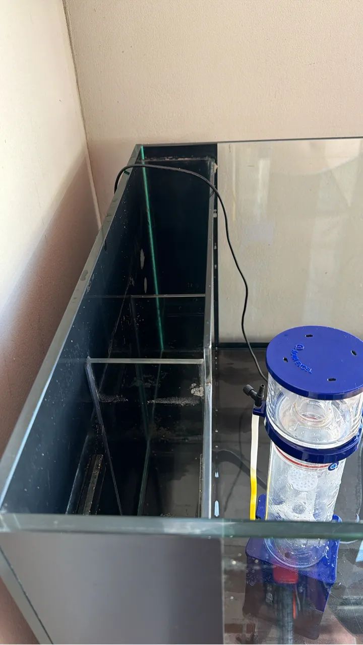 Aquário cubo 60x50x40 com sump traseiro e móvel  - Foto 2