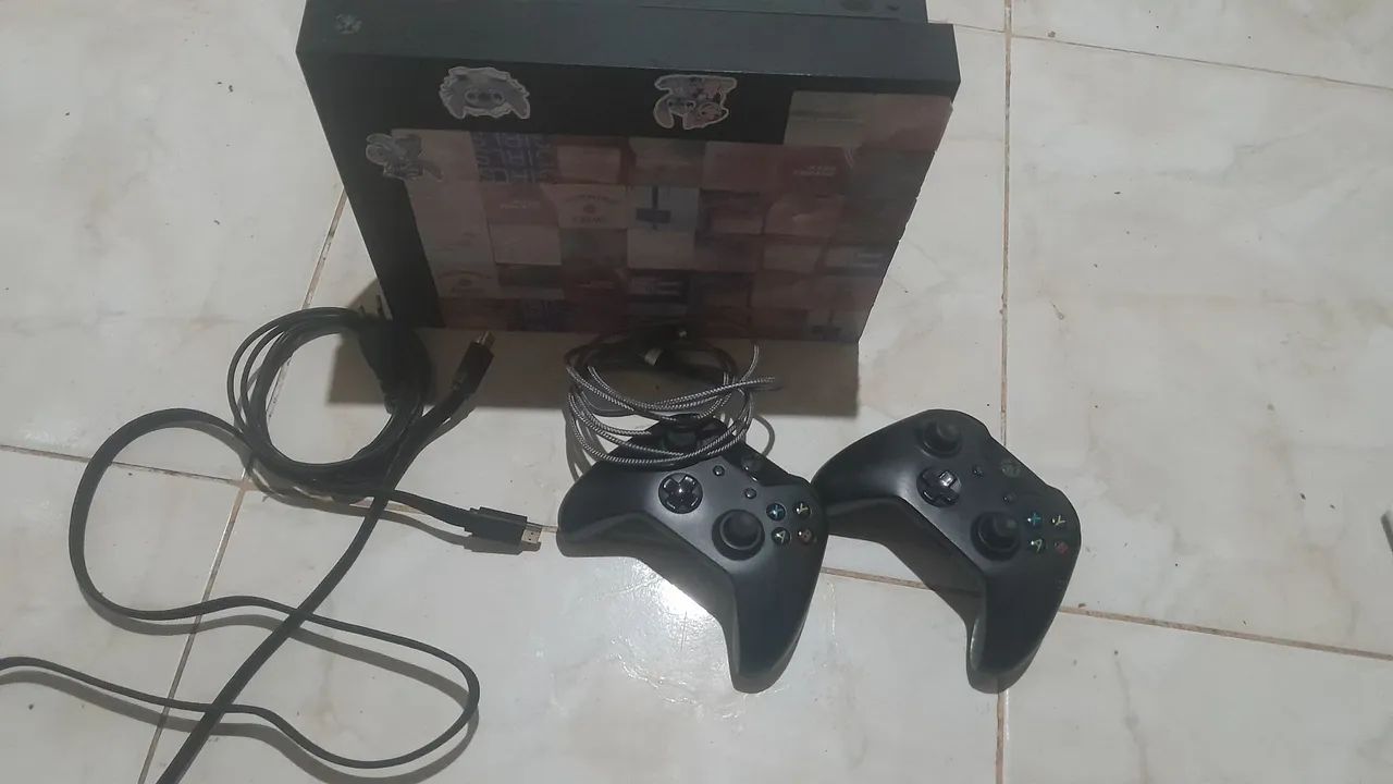 XBOX ONE ( X ) 1TB DE MEMÓRIA. 