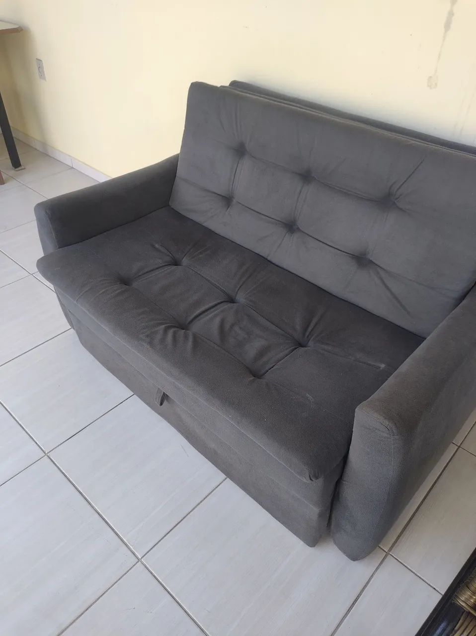 Sofá cama bem conservado para vender 