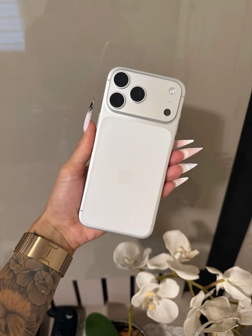 iPhone 17 Pro Max Titânio Branco IMPECÁVEL 