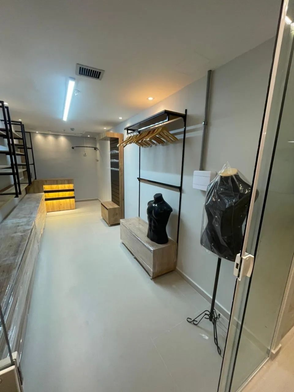 Móveis modulados/planejados - Loja completa  - Foto 3