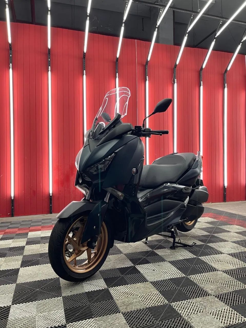 Xmax 250
