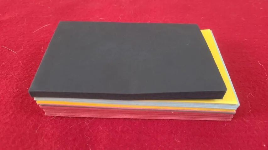 Lote com 50 envelopes pequenos cores diversas - Foto 3