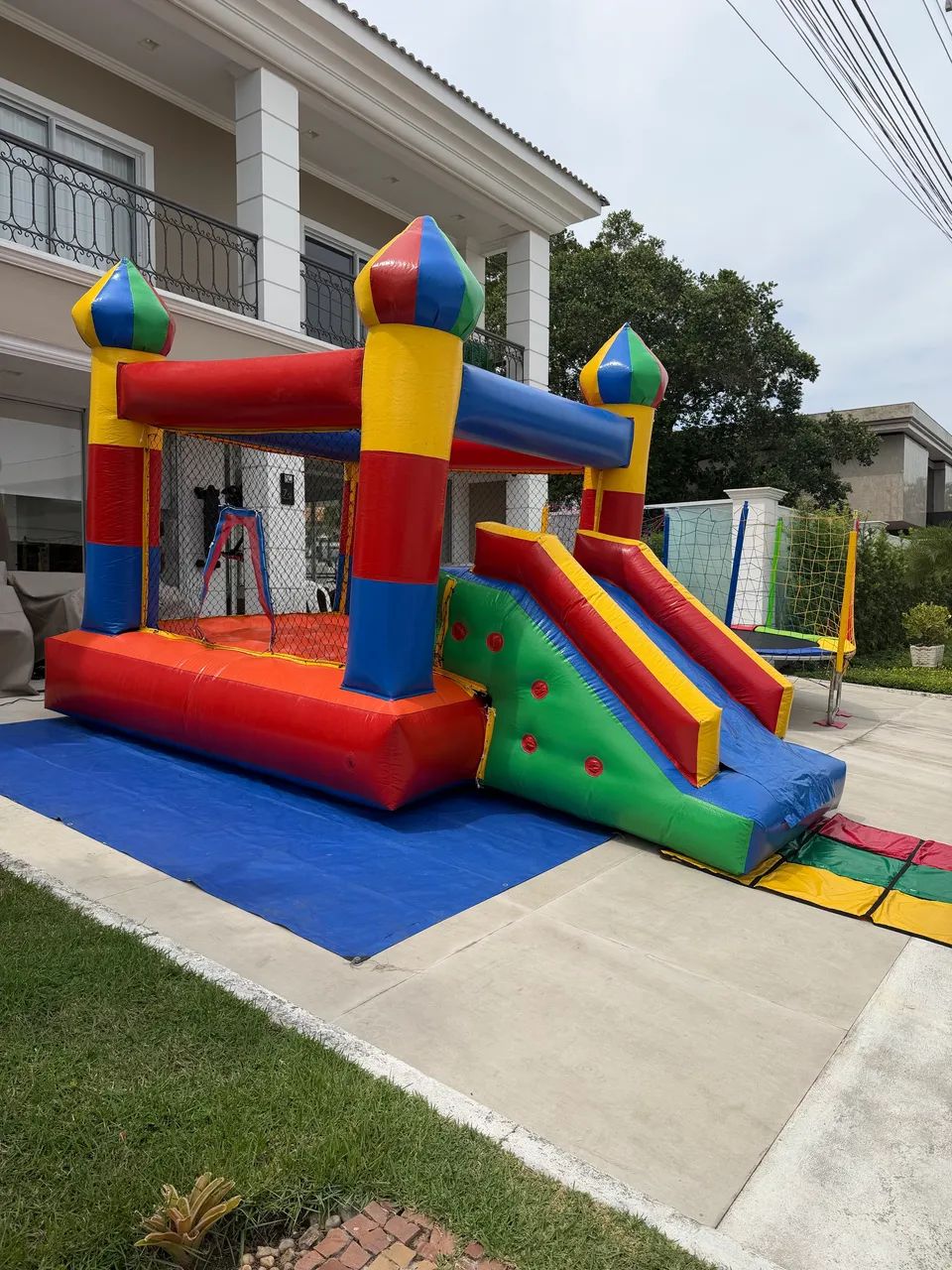 Castelinho pula pula (cama elástica)