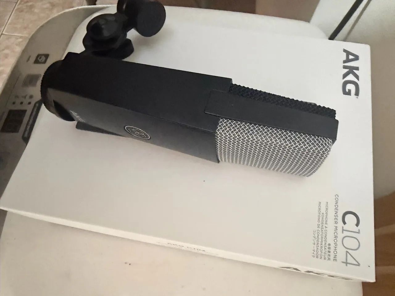 Akg c104