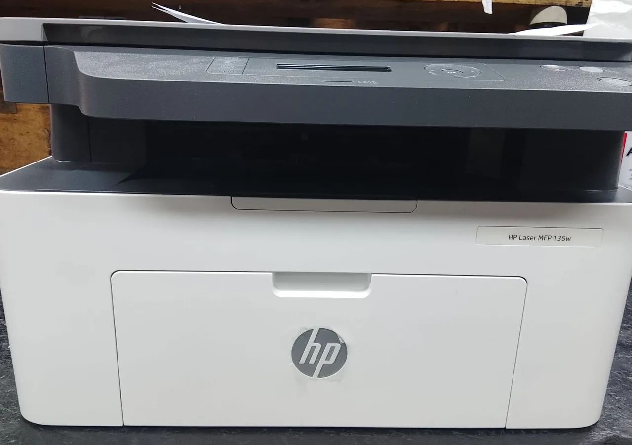 Impressora HP LaserJet MFP 135W Multifuncional  - Foto 2