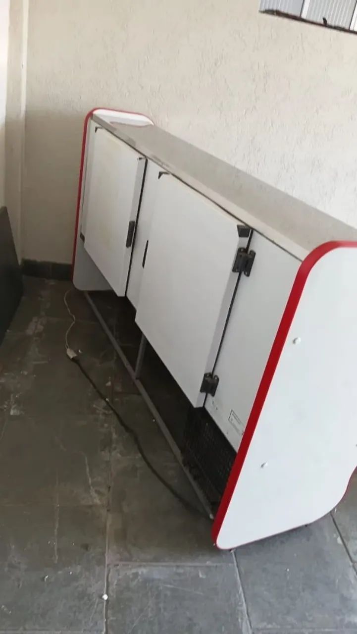 Vende -se balcão refrigerado 220 volts  - Foto 2
