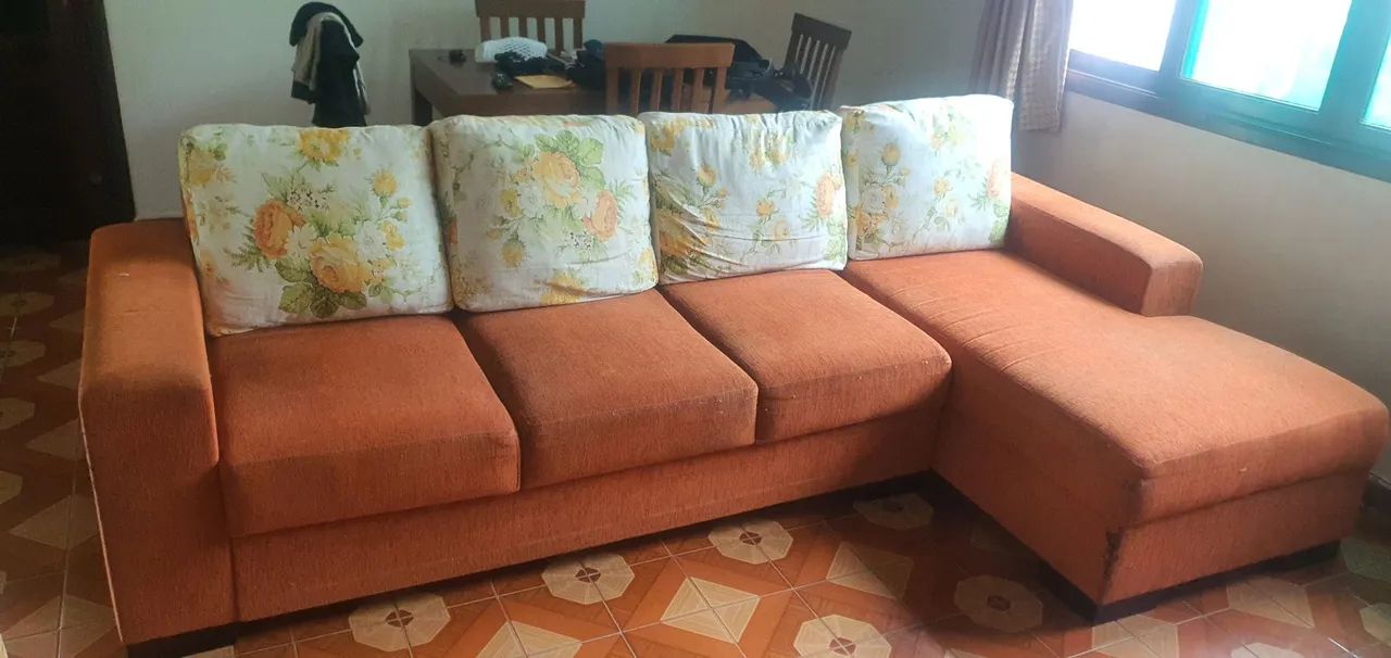 Sofá 3 lugares de veludo 