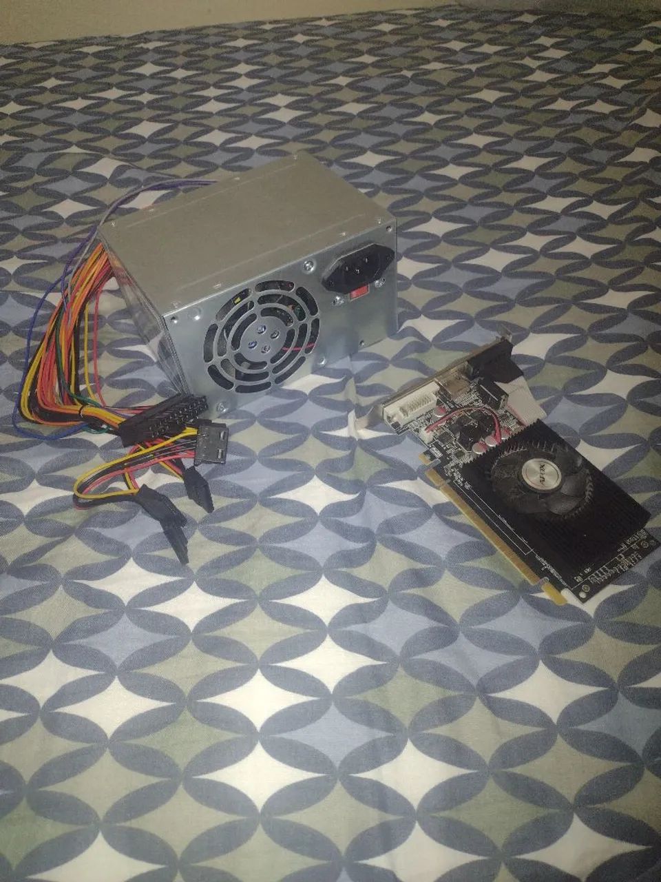 Fonte 230w usada em perfeito estado  - Foto 4