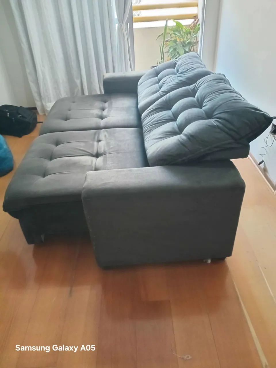 Sofá retrátil três lugares  - Foto 2