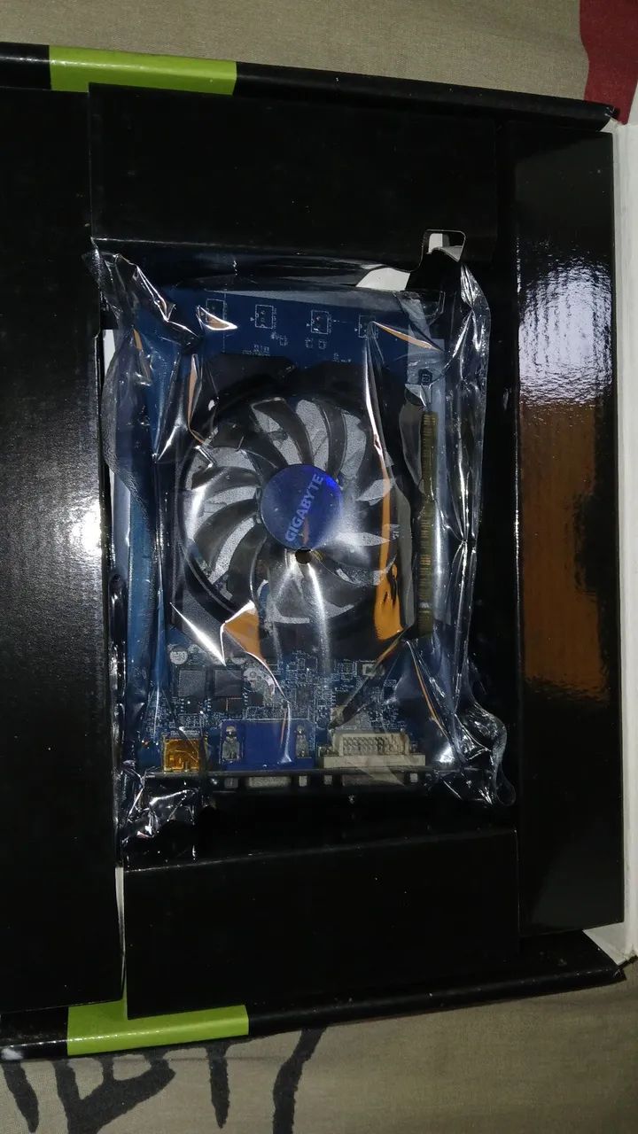 GT 730 2GB Gigabyte ? COM CAIXA, CD E MANUAL - Foto 3