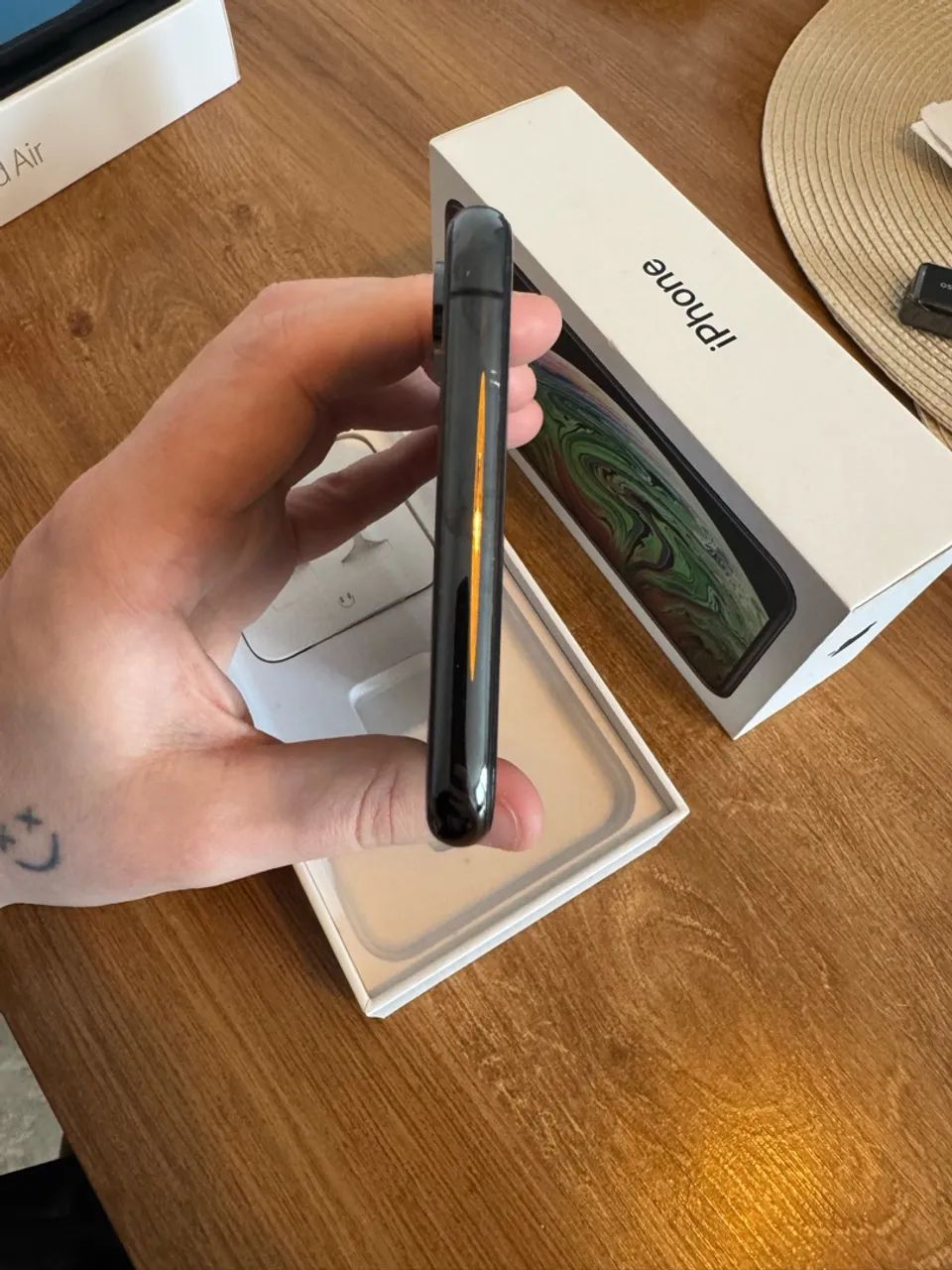 iPhone XS Max 64GB Space Gray + Caixa + Capinhas e Películas - Foto 4
