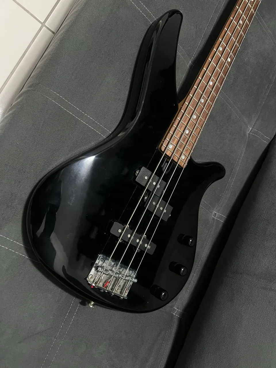Baixo Yamaha Rbx360 - Instrumentos musicais - Silveira, Belo