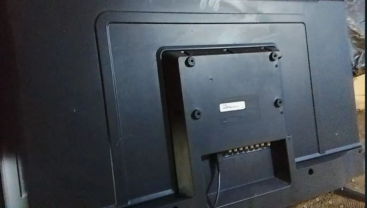 Vendo tv 42 LCD com display quebrado  - Foto 3
