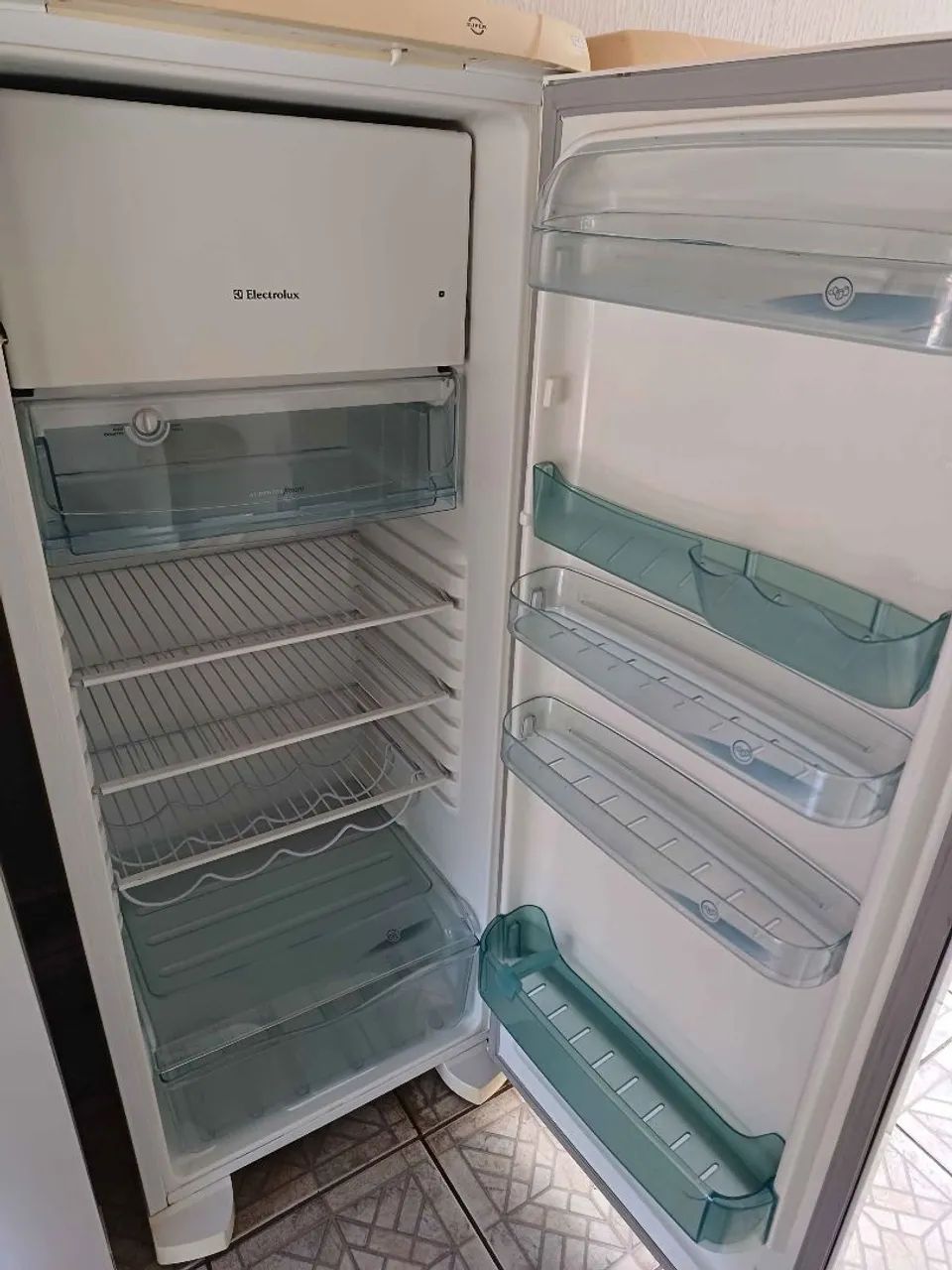 Geladeira Electrolux Degelo Mágico RDE 32 Super + Entrega grátis em Sorocaba - Foto 3