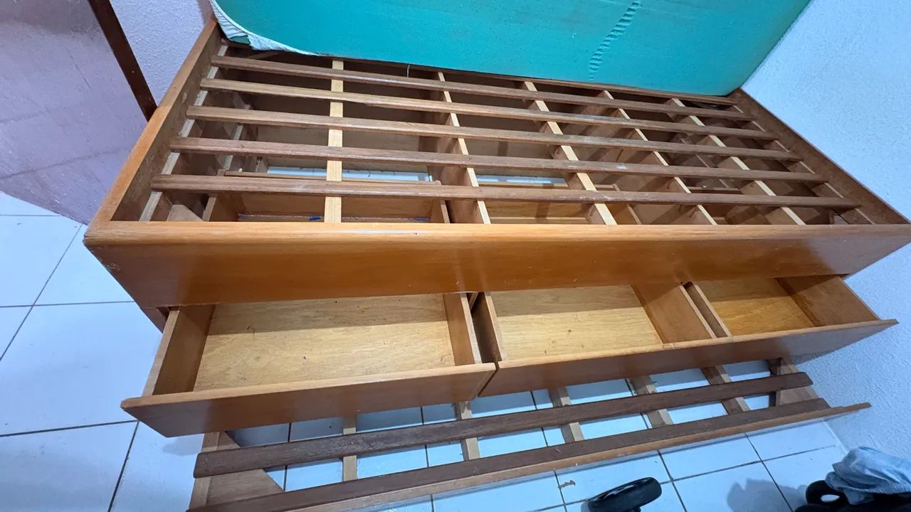 Vendo Bi-Cama com 3 gaveteiros madeira  - Foto 3