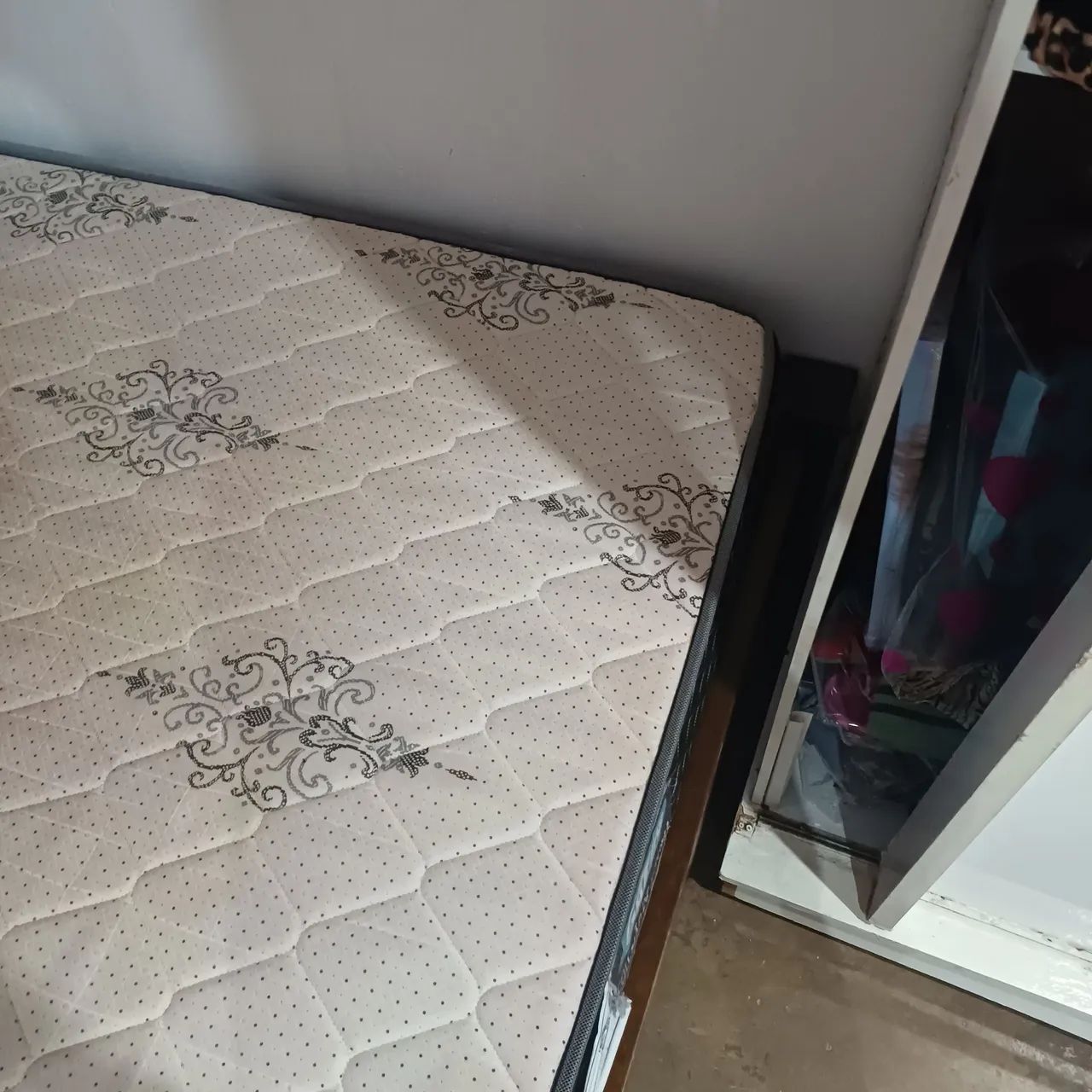 Cama madeira  com colchão  - Foto 3