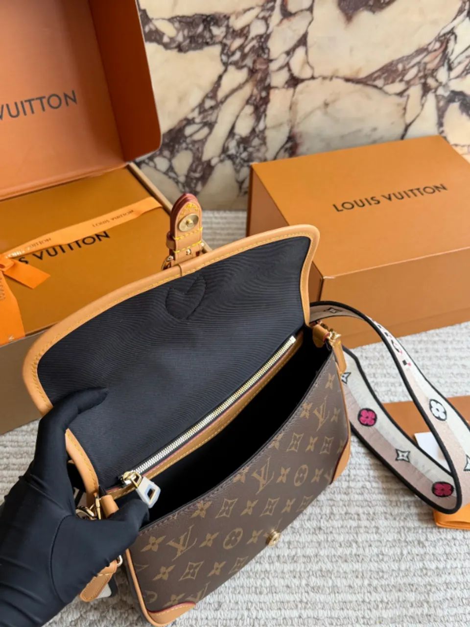 Bolsa Louis Vuitton Diane - Foto 5
