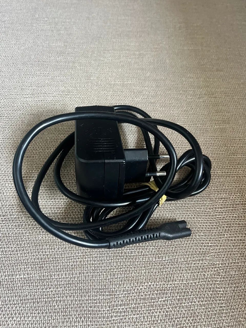 Maquina De Cortar Cabelo Wahl Magic Clip Cordless Sem Fio Prateado/vermelho - Foto 3