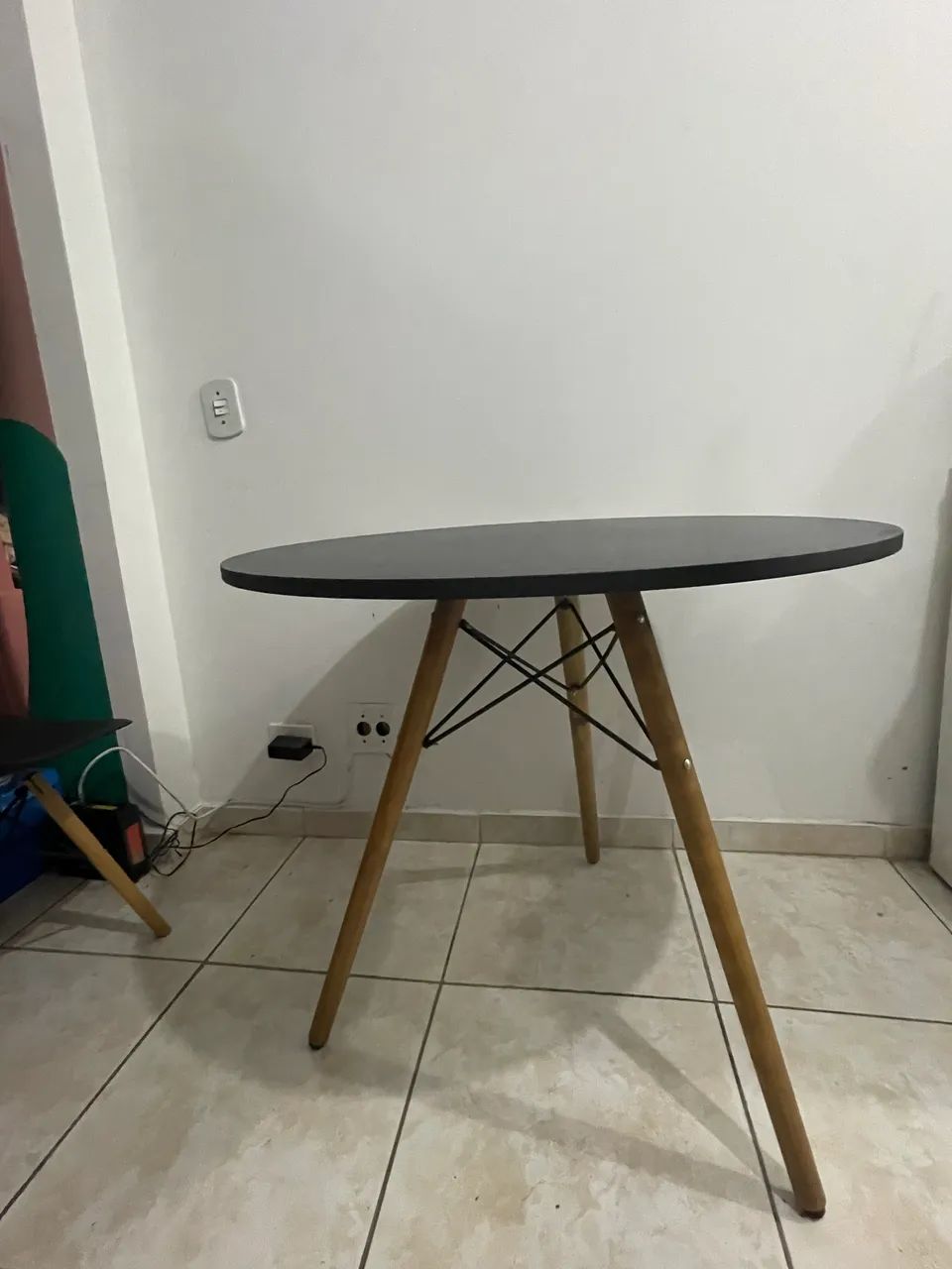 Mesa Eames Eiffel com duas cadeiras 65171913169282123