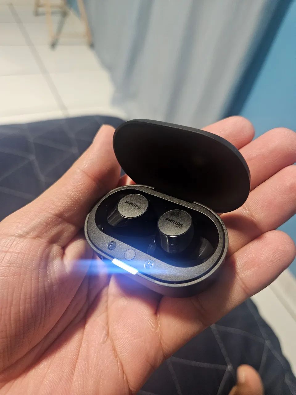 Fone Philips TATI209 usado
