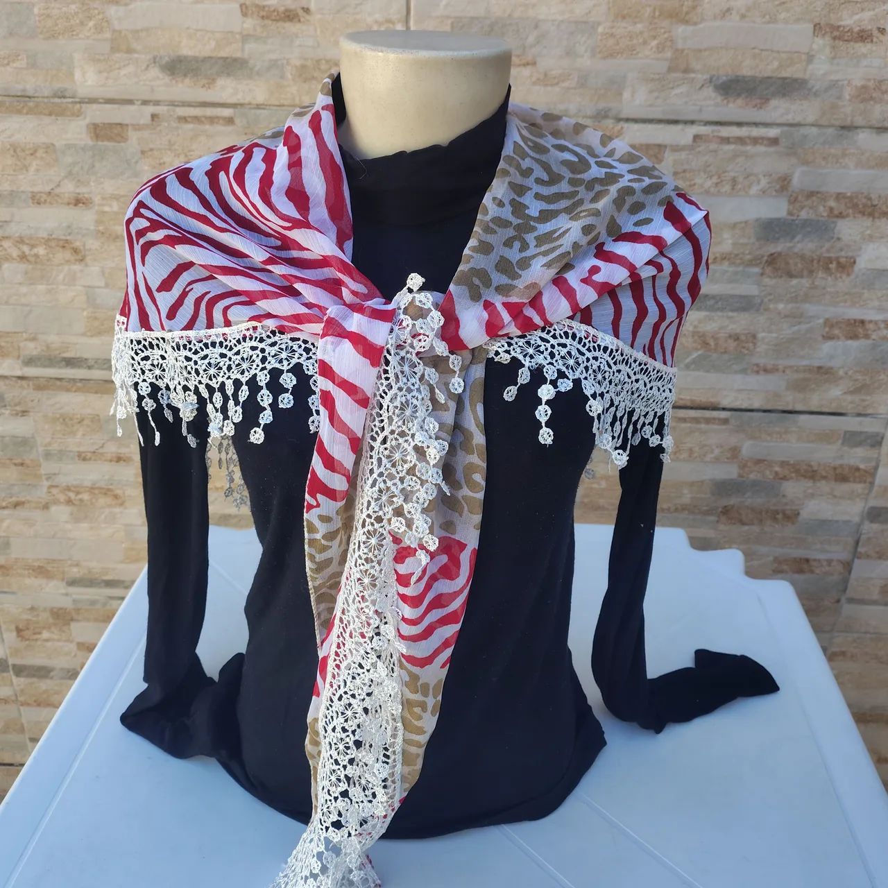 Xale de Renda Feminino - Versátil e Elegante para Diversos Looks ? - Apenas R$ 35 cada" - Foto 3