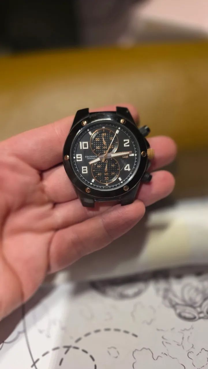Relógio technos chronograph sem pulseira. Ótimo estado preto com dourado. CLASSUDO - Foto 2
