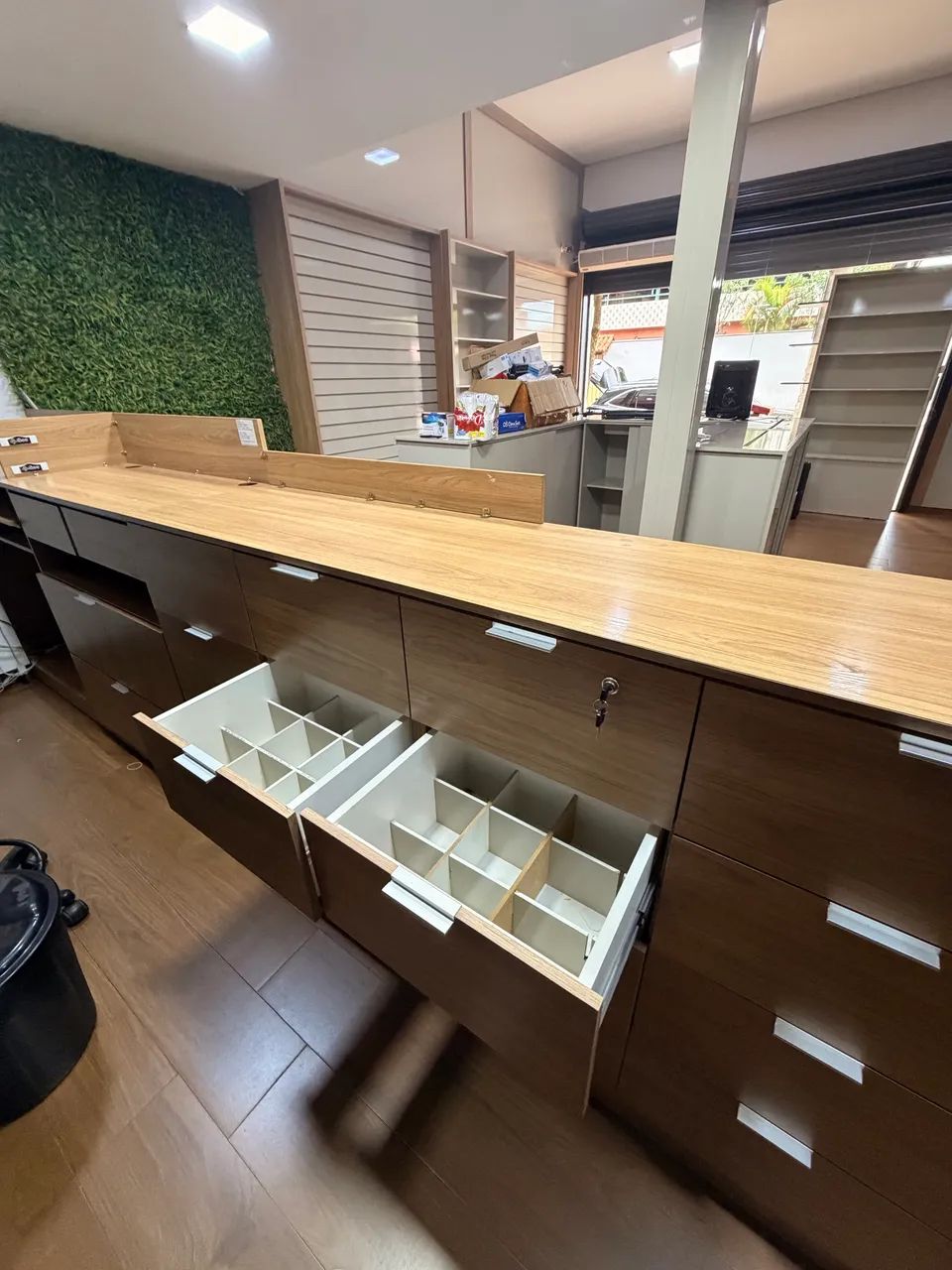 Balcão Comercial Planejado 5 Metros com Gavetas - Excelente Estado - Foto 3